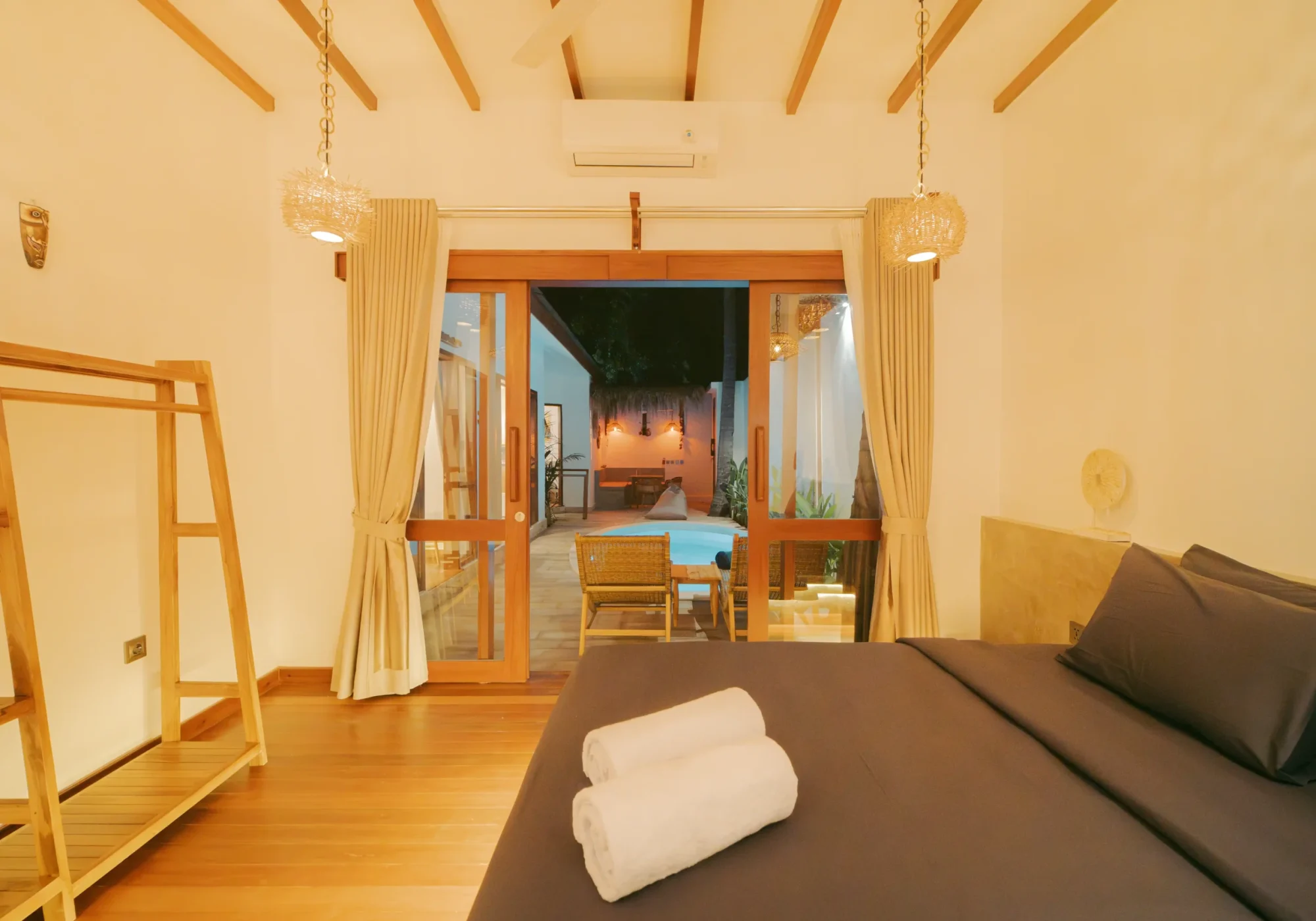 GILI NOMADE-263-new